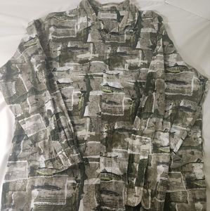 Trout fishing Authentic Outfitters Men's XL button front shirt